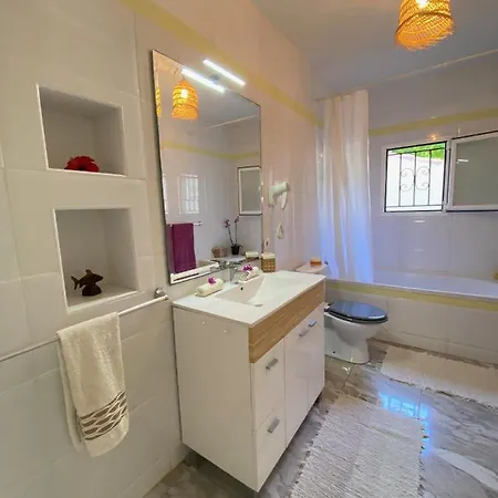 Denia's Beach House - Ouanalao 아파트 *